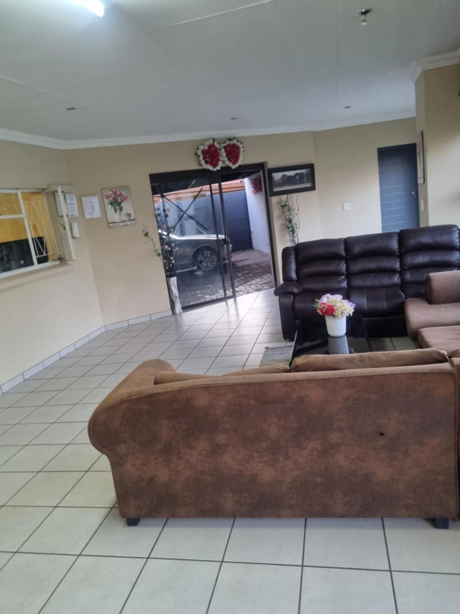 Jazreel B&B Vanderbijlpark Extérieur photo