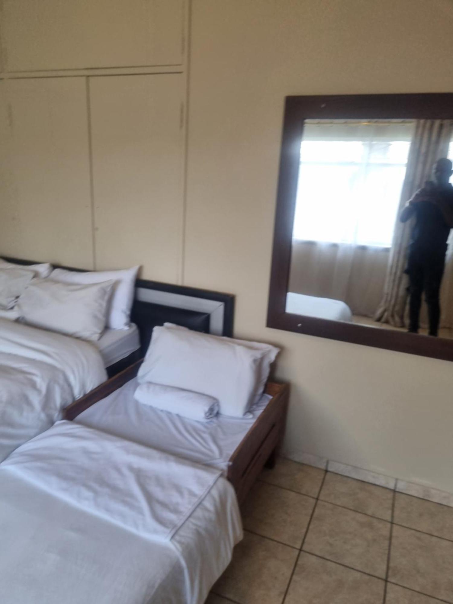 Jazreel B&B Vanderbijlpark Extérieur photo